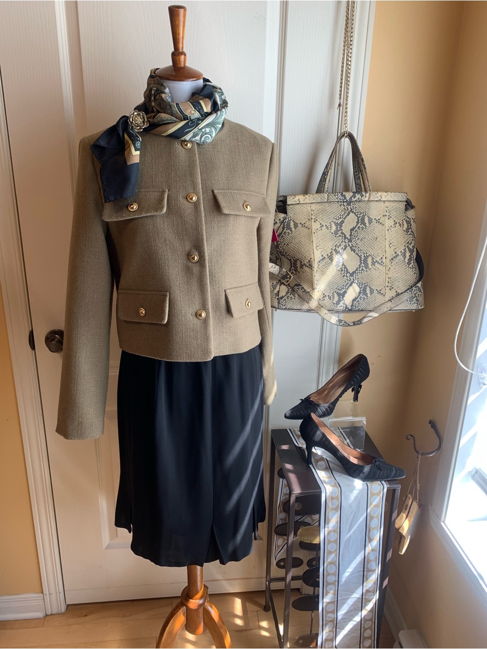 Dana Buchman 100% silk vintage skirt